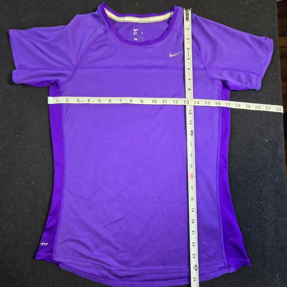 Nike Dri-FIT Womens Purple Short Sleeve Running Training Shirt‎ Med Gym *flaw